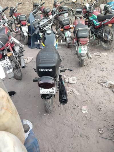 bike ka sound acha engine new krwaya hy03117270604
