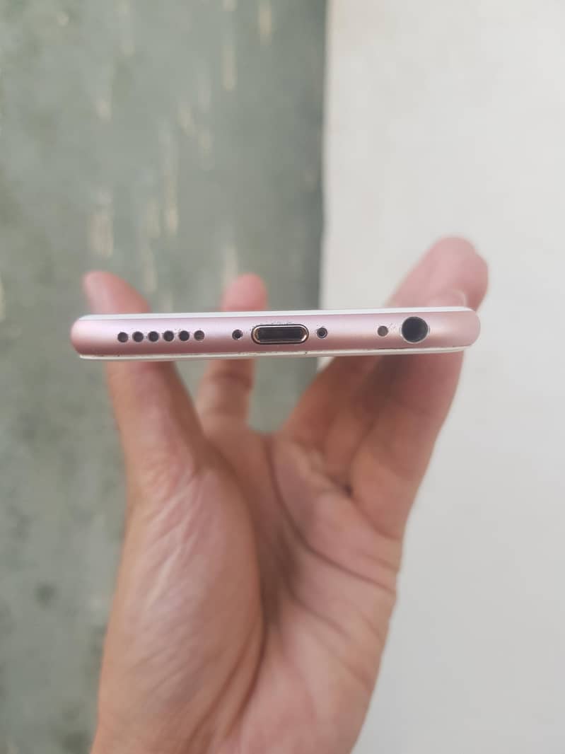 Apple iPhone 7 2