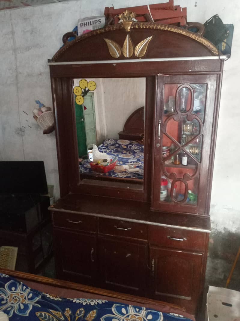 Dressing Table 0