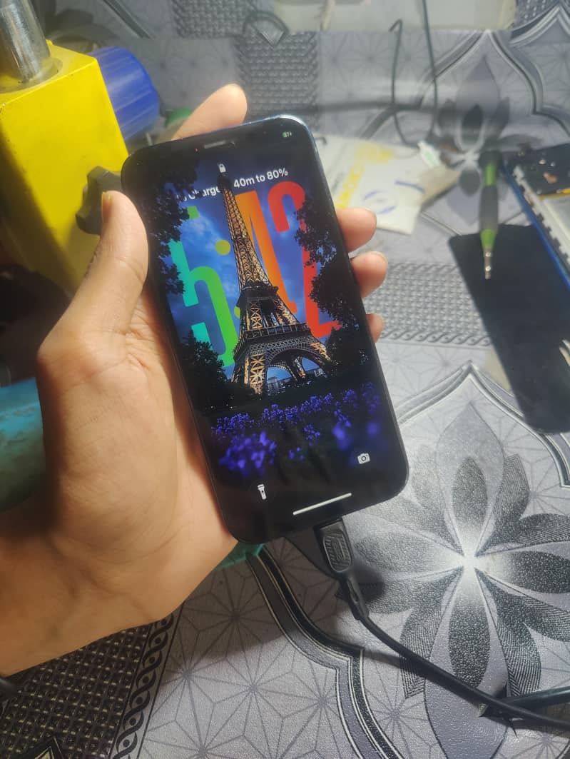 Apple iPhone 12 2