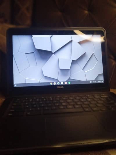 Chromebook 3380 15"touch screen