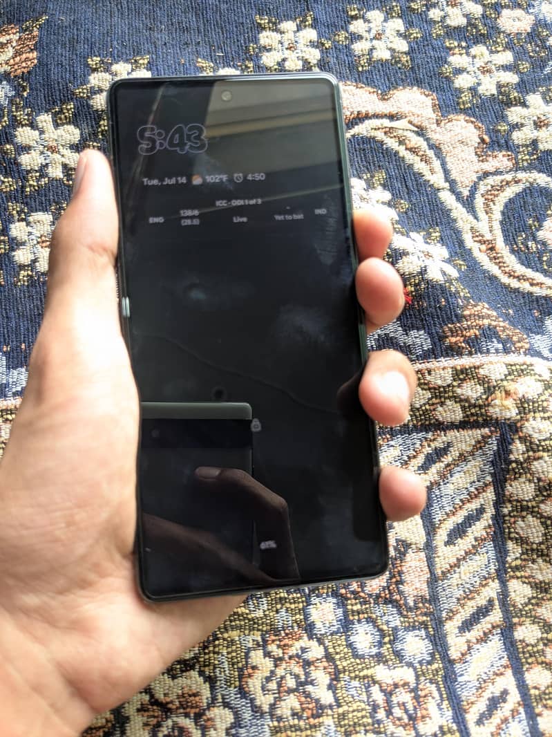 Google Pixel 7 4