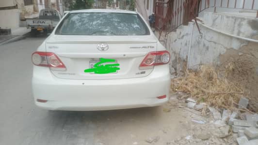 Toyota Corolla Altis 2013