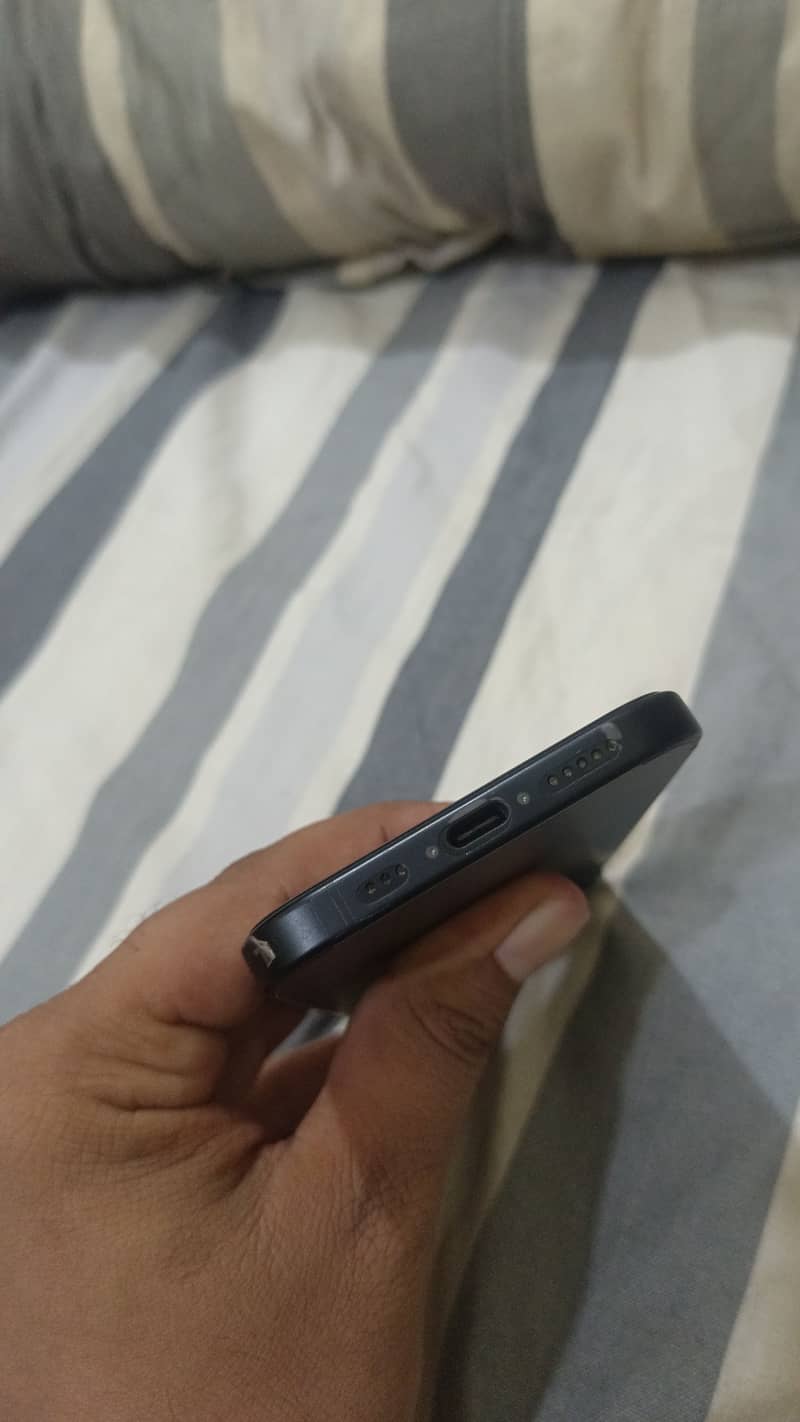 iPhone 16 2