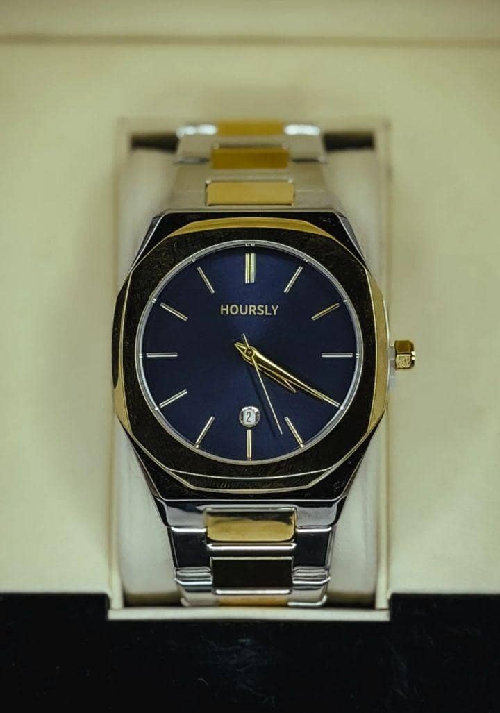 Men watch 0