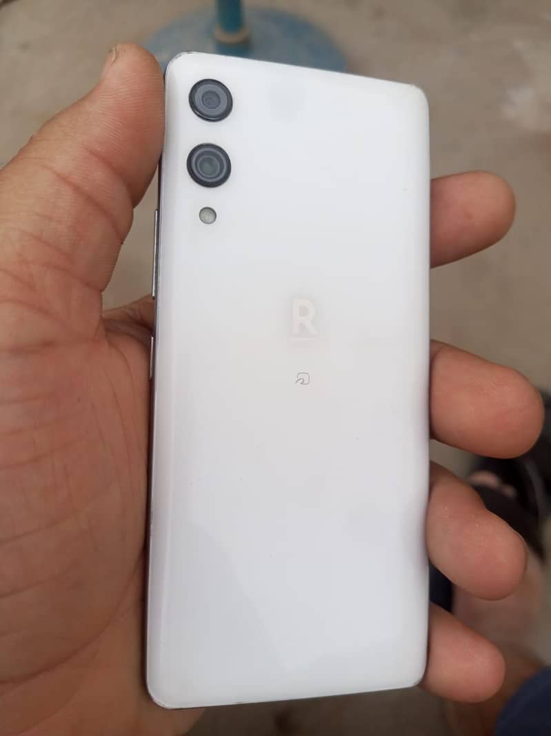 Sharp Aquos Crystal 0