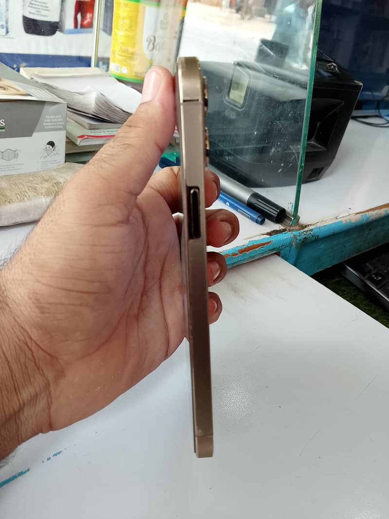 iPhone 12 Pro Max 2