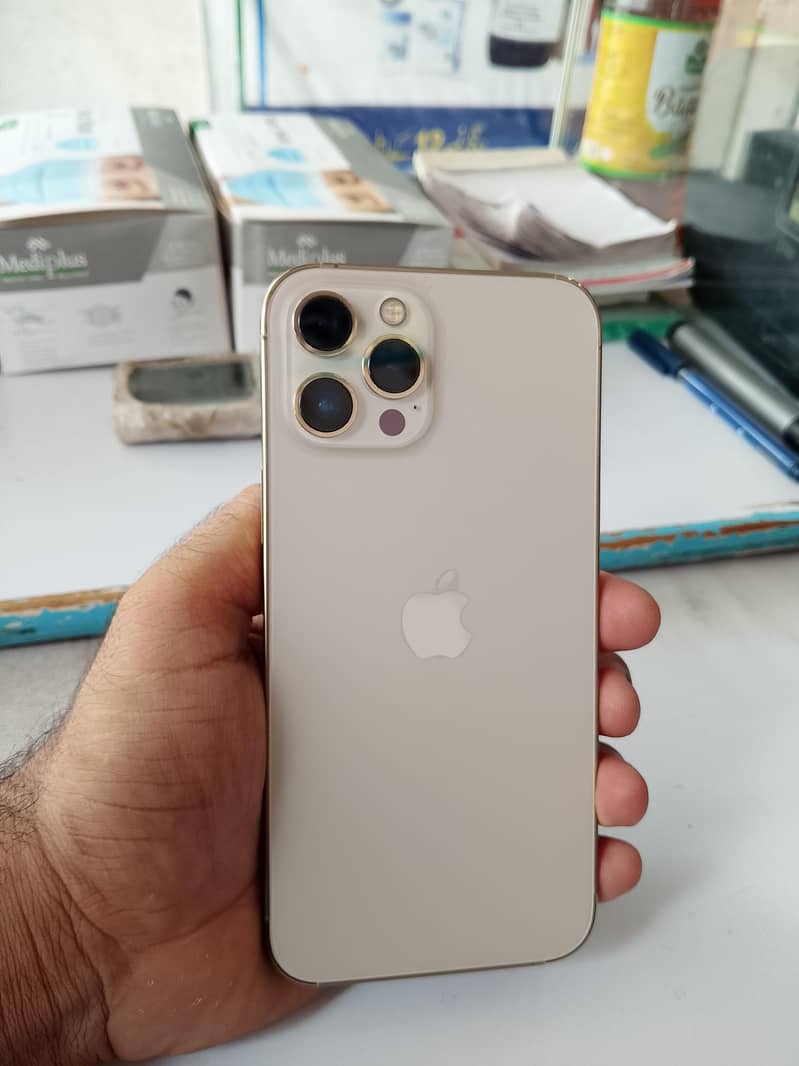 iPhone 12 Pro Max 3