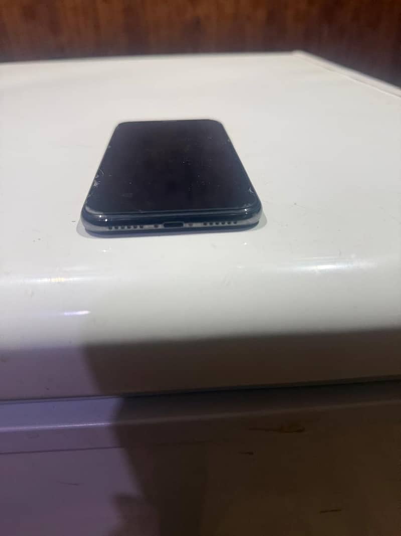 Apple iPhone X 1