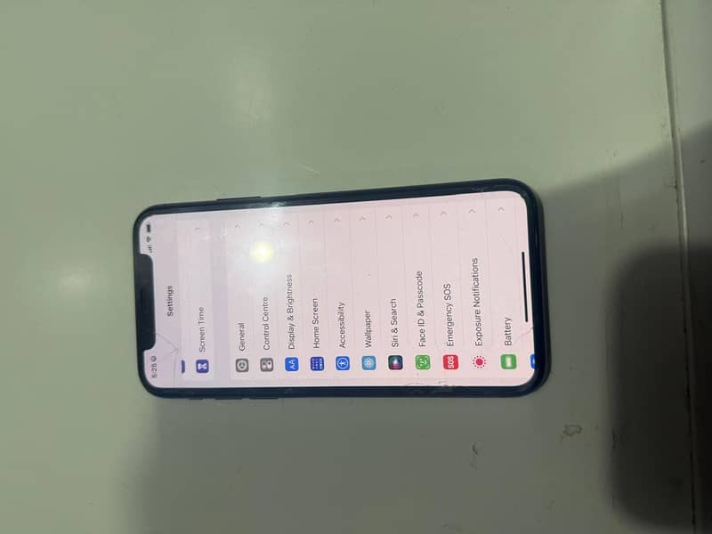 Apple iPhone X 4