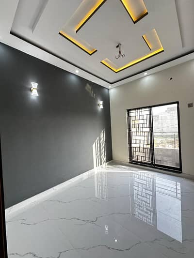 5 MARLA LIKE BRAND NEW FULL HOUSE FOR RENT IN EDEN RESIDENCIA COLLEGE ROAD LAHORE.