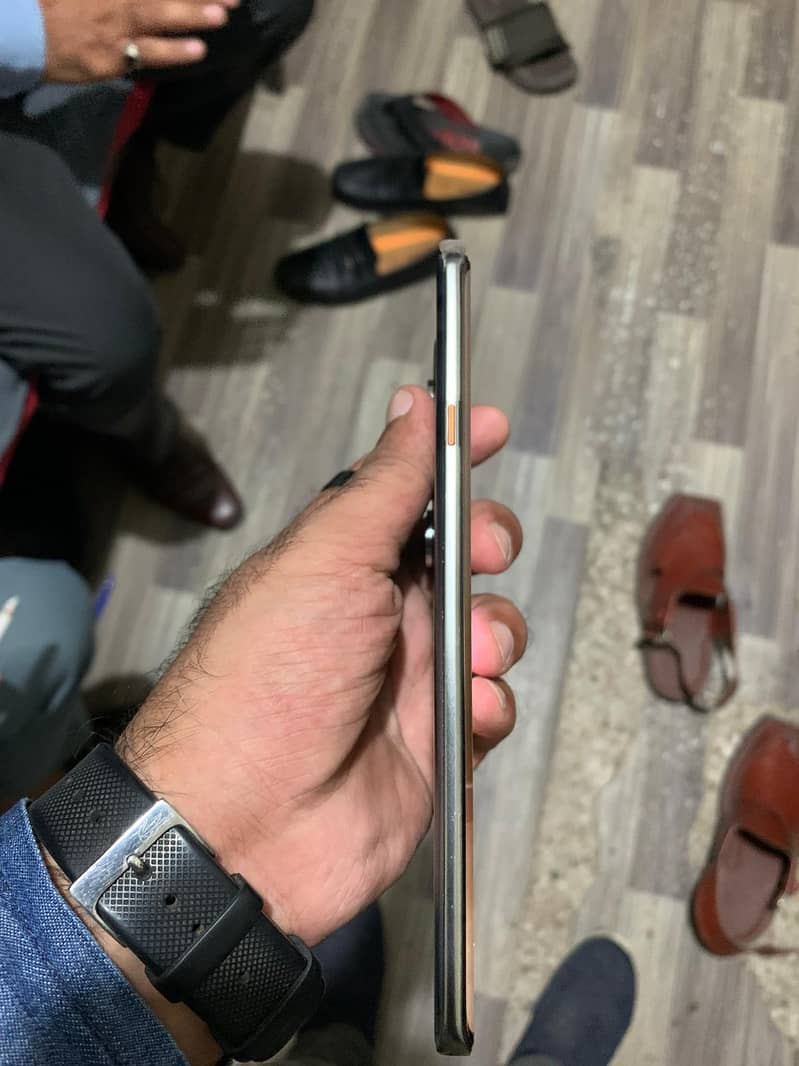 Tecno CAMON 40 Pro 1