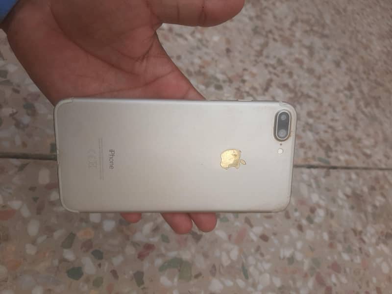 Apple iPhone 7 Plus 1