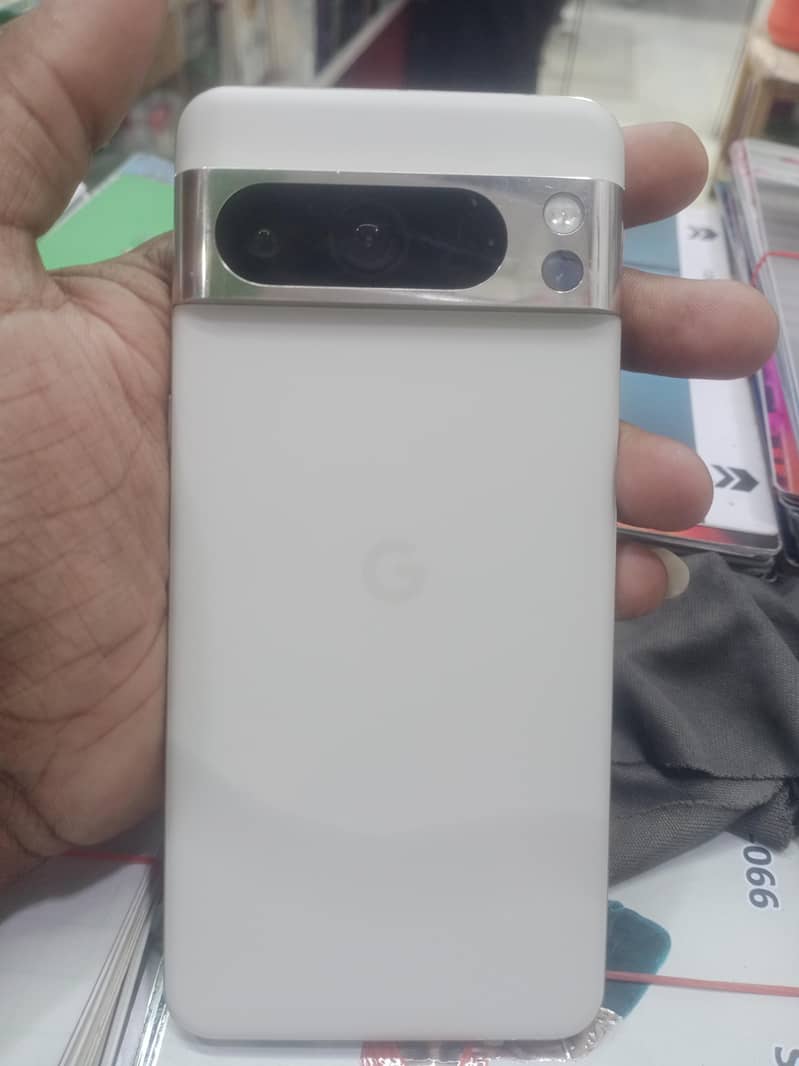 Google Pixel 8 Pro 2