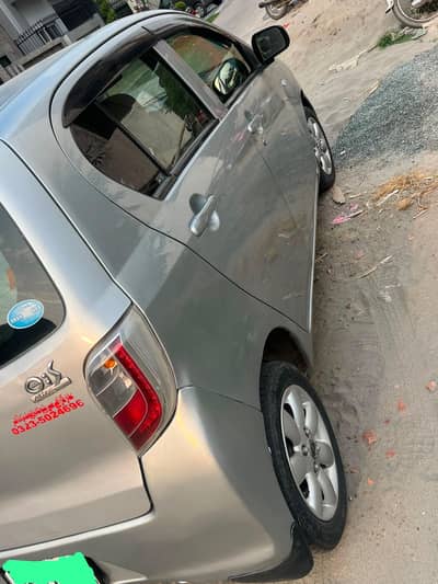 Daihatsu Mira 2012