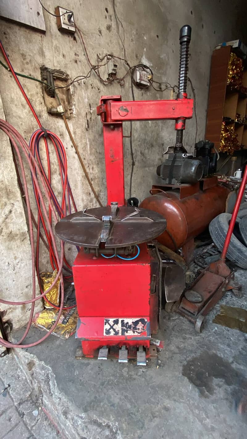Tyre Puncture opner machine 0