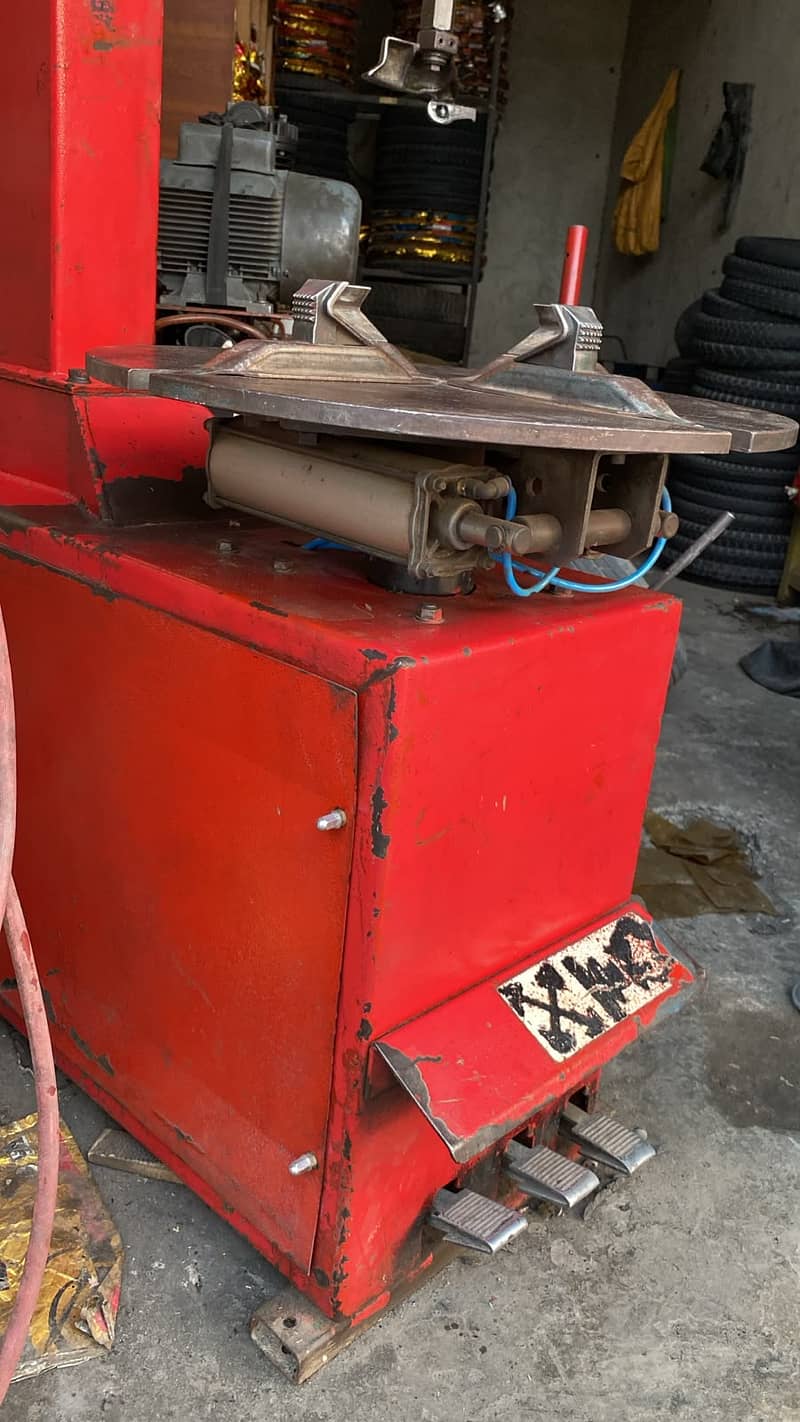Tyre Puncture opner machine 2