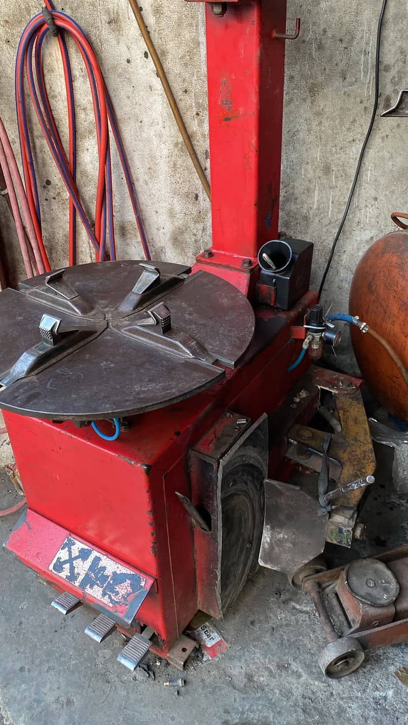 Tyre Puncture opner machine 3