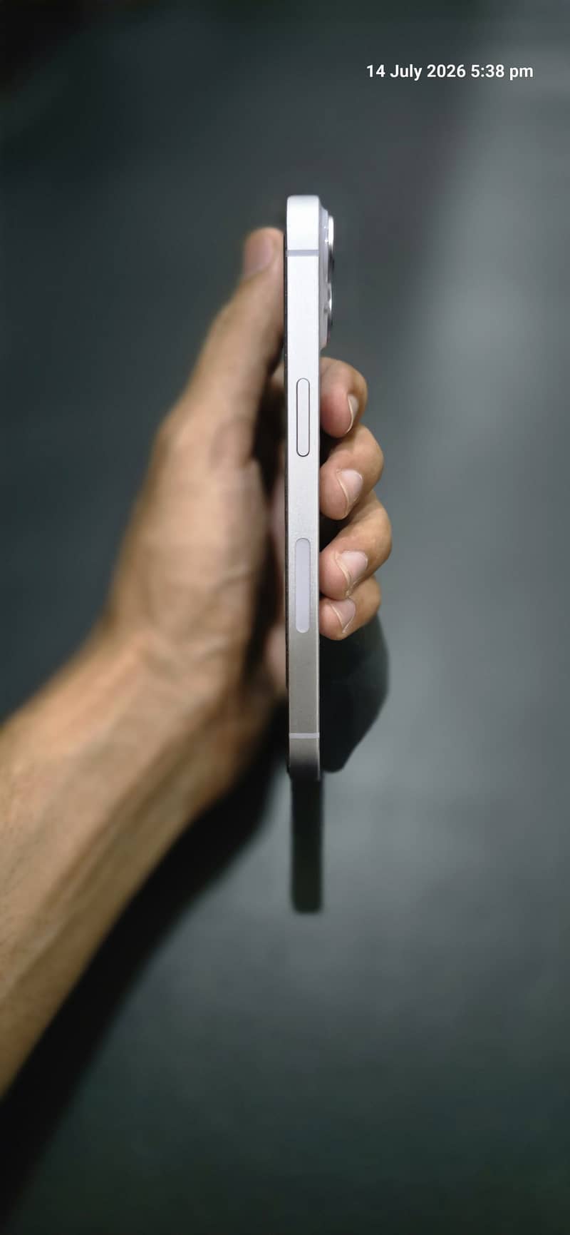 Apple iPhone 14 3