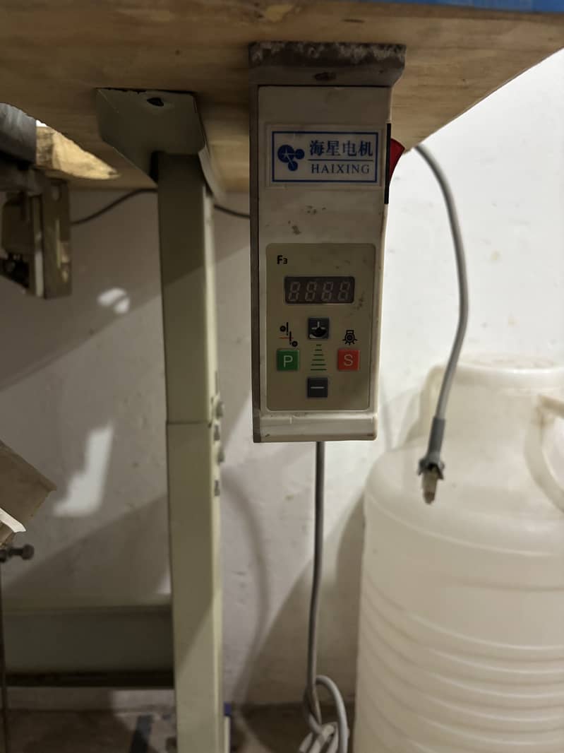 Pegasus Overlock Machine with Table 1