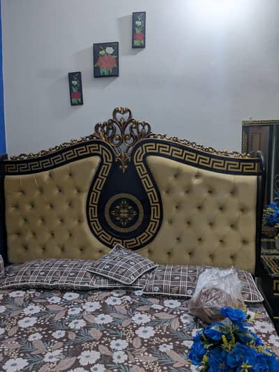 Premium Wooden Bed Set with Dressing Table – Like New