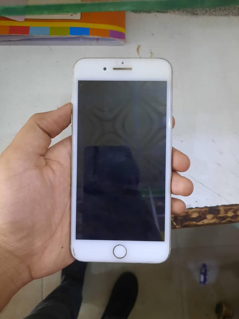 Apple iPhone 7 Plus 2