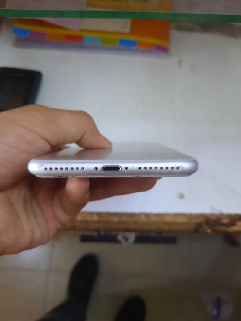 Apple iPhone 7 Plus 7
