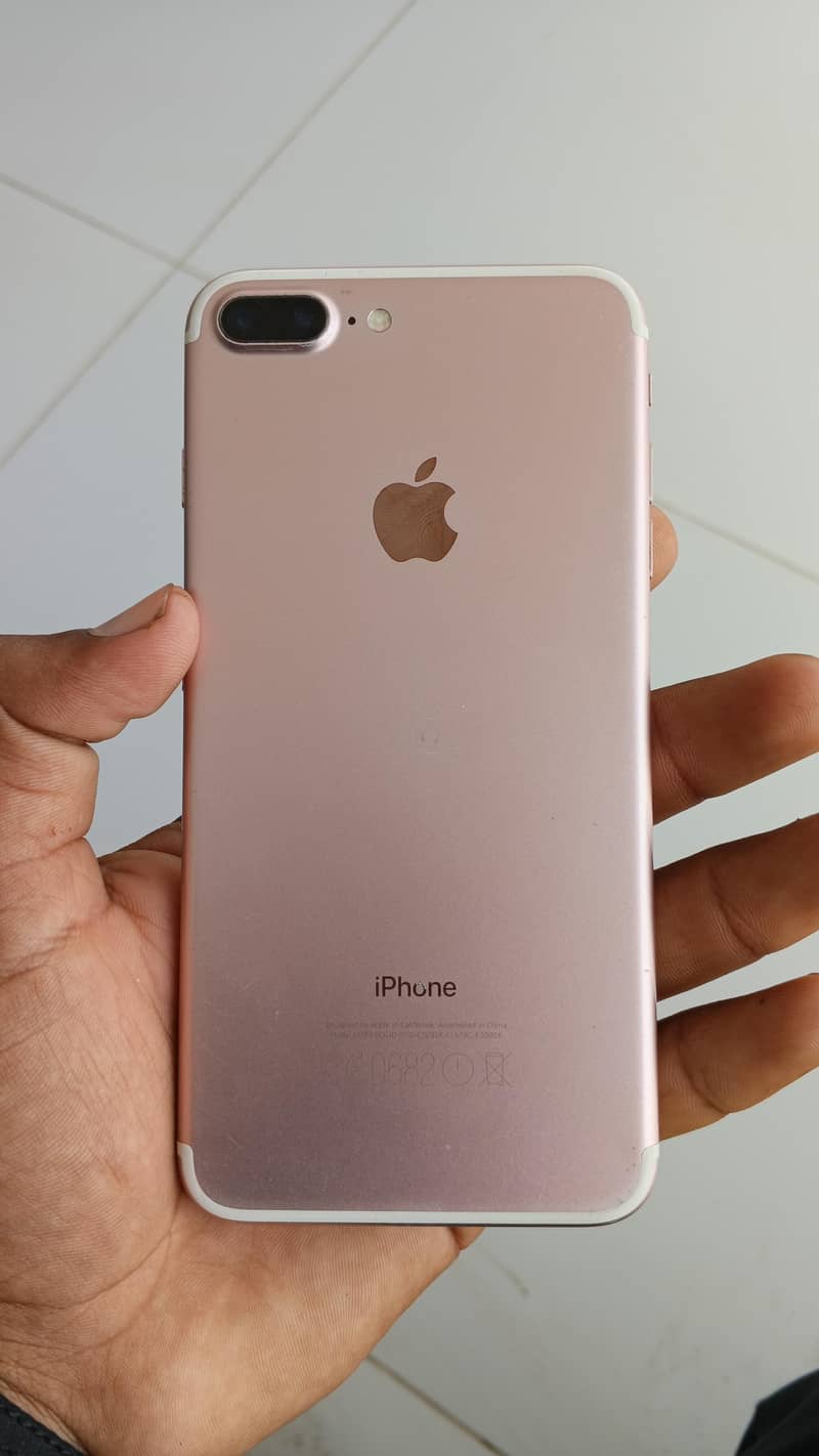 Apple iPhone 7 Plus 0