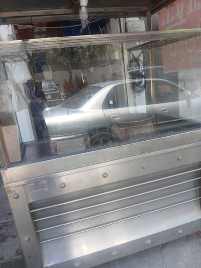 FOOD DISPLAY COUNTER FOR SALE