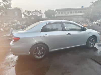 Toyota Corolla Altis 2013