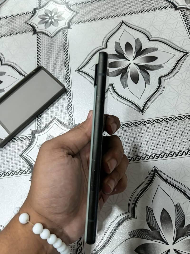 Mobile 4