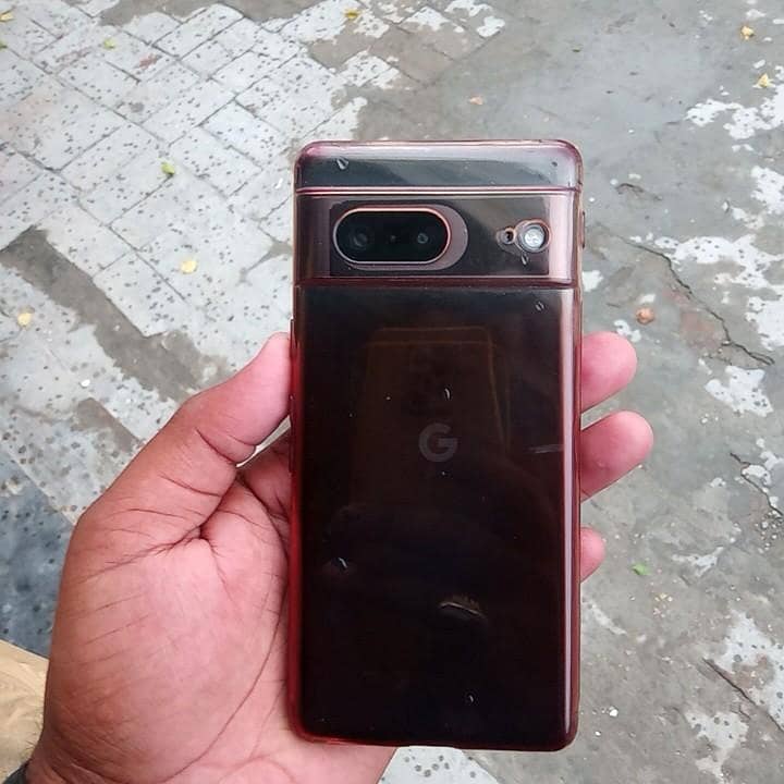 Google Pixel 7 4