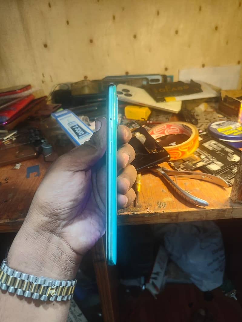 One Plus 8T 4