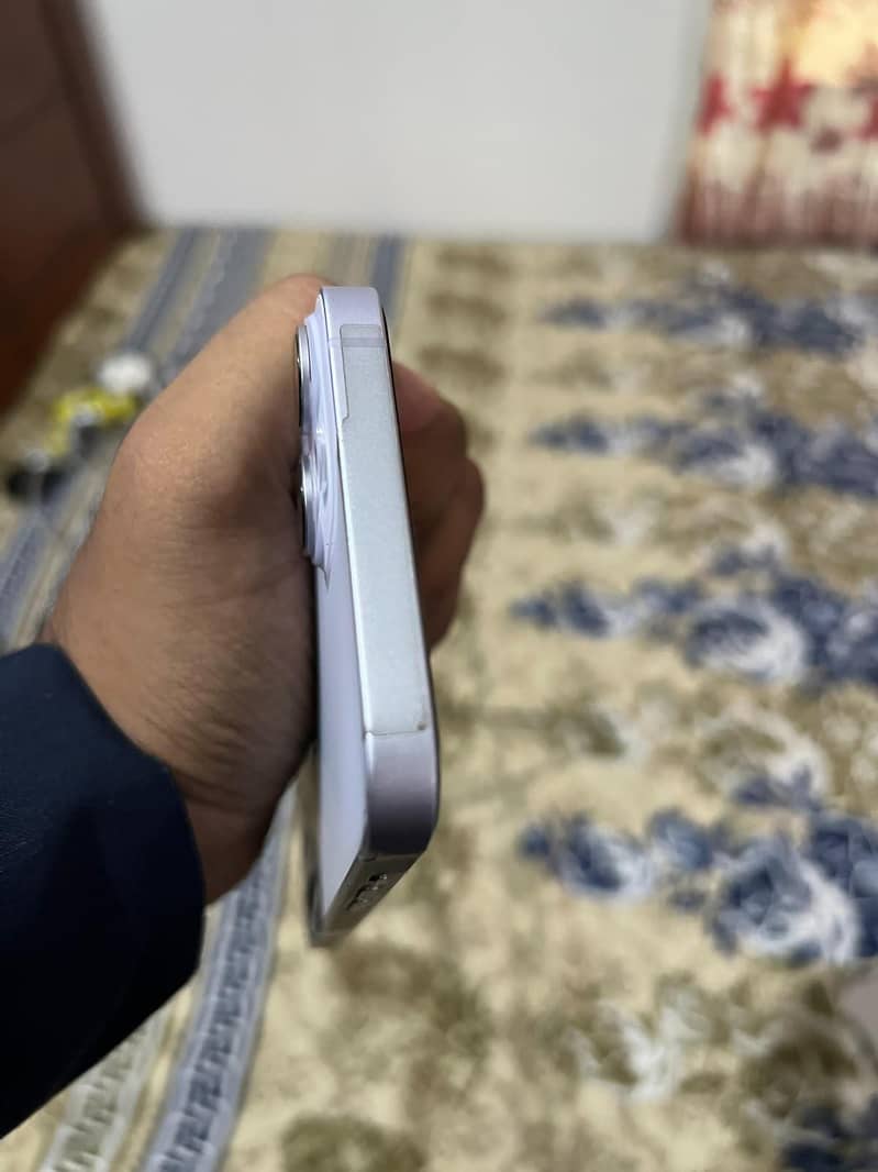 IPhone 14 plus 4