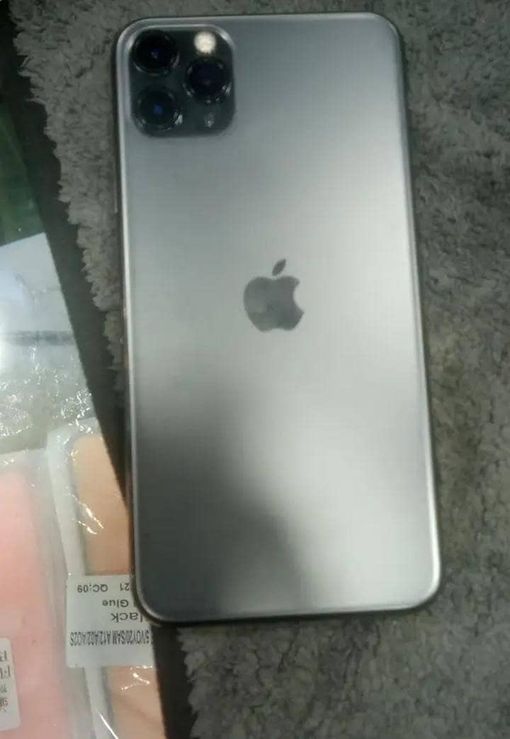 Apple iPhone 11 Pro Max 1
