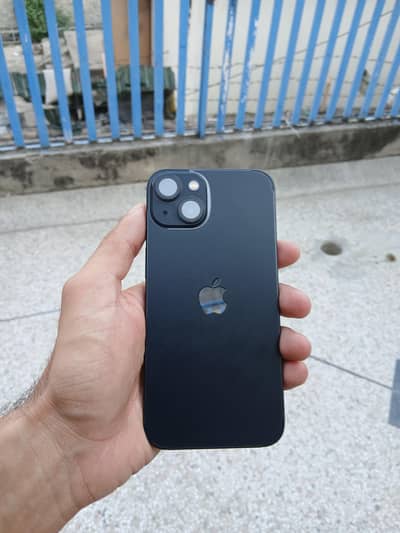 Apple iPhone 13