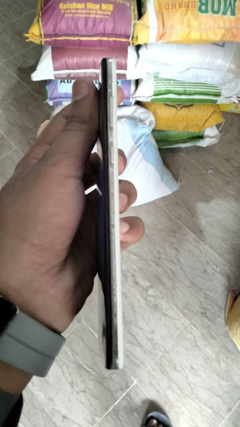 Sharp Aquos Zero 2 8/256 4