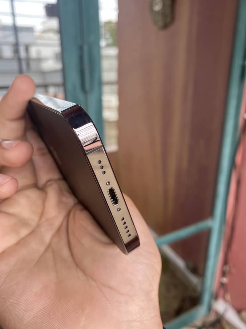 Apple iPhone 13 Pro 6