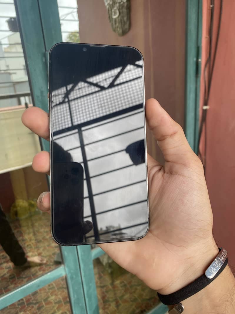 Apple iPhone 13 Pro 9