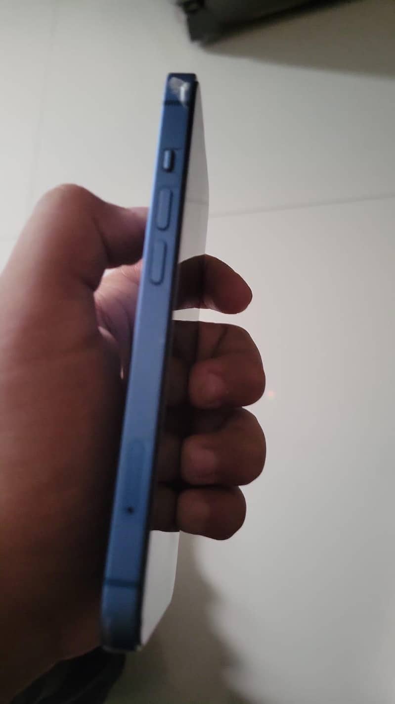 Apple iPhone 13 3