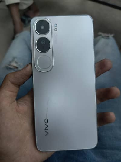 Vivo Y200