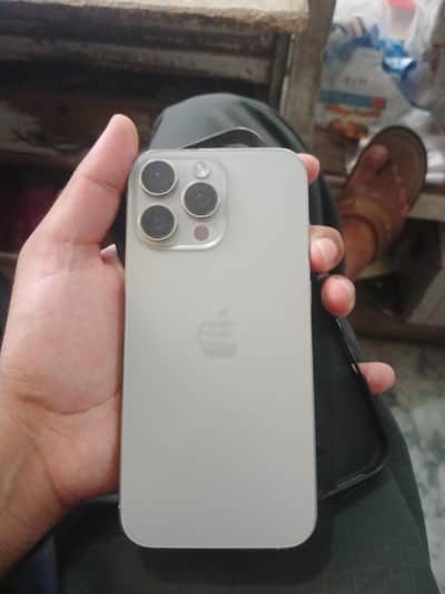 Apple iPhone 16 Pro Max