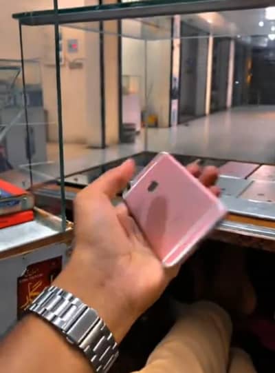 iphone 6s 128gb PTA aproved My whatapp number 03-09-37-13-694