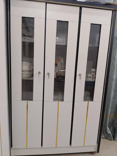 white 3 door kitchen crockery cabinet/ glass doors/excellent condition