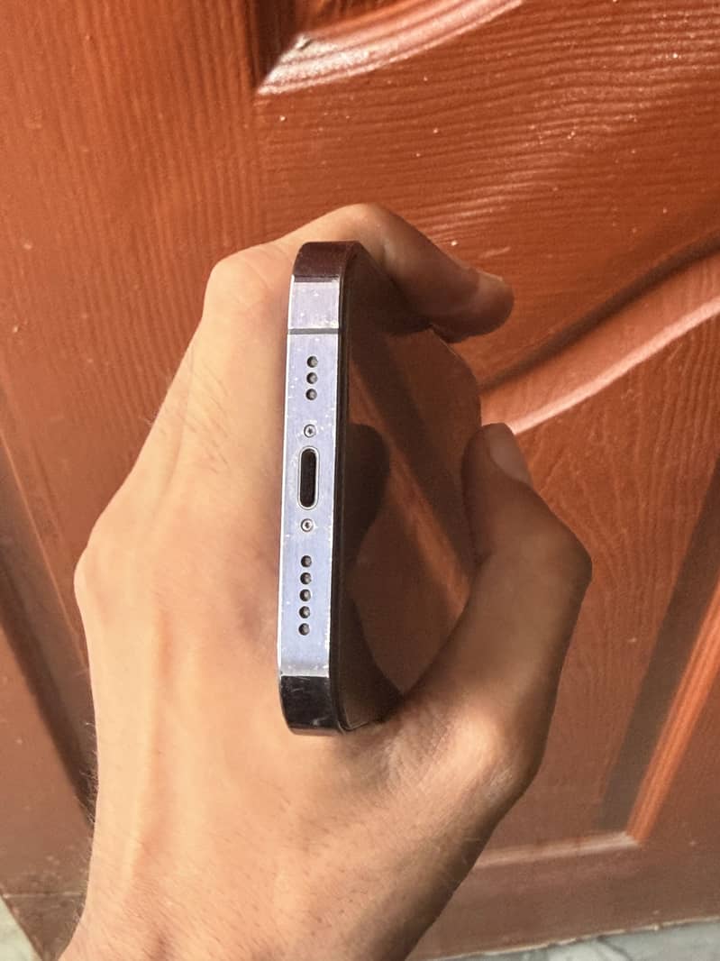 Apple iPhone 14 Pro 4