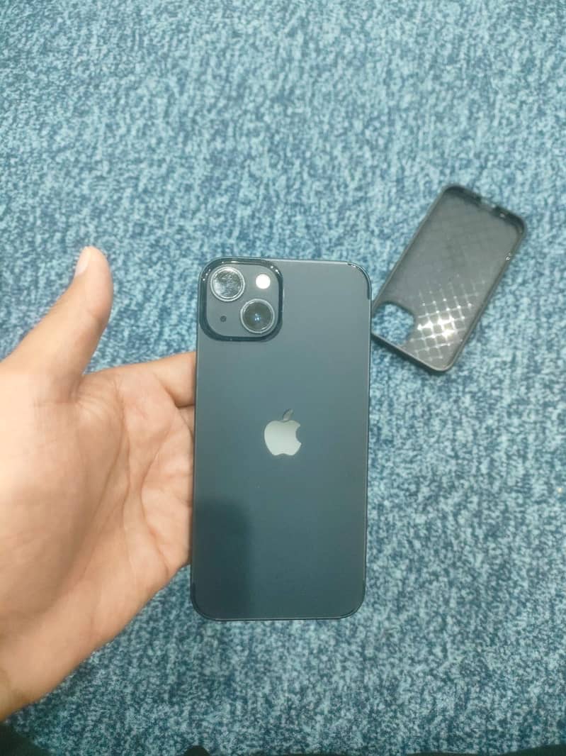 Apple iPhone 13 0