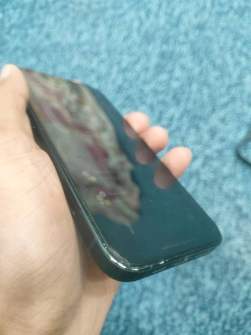Apple iPhone 13 1