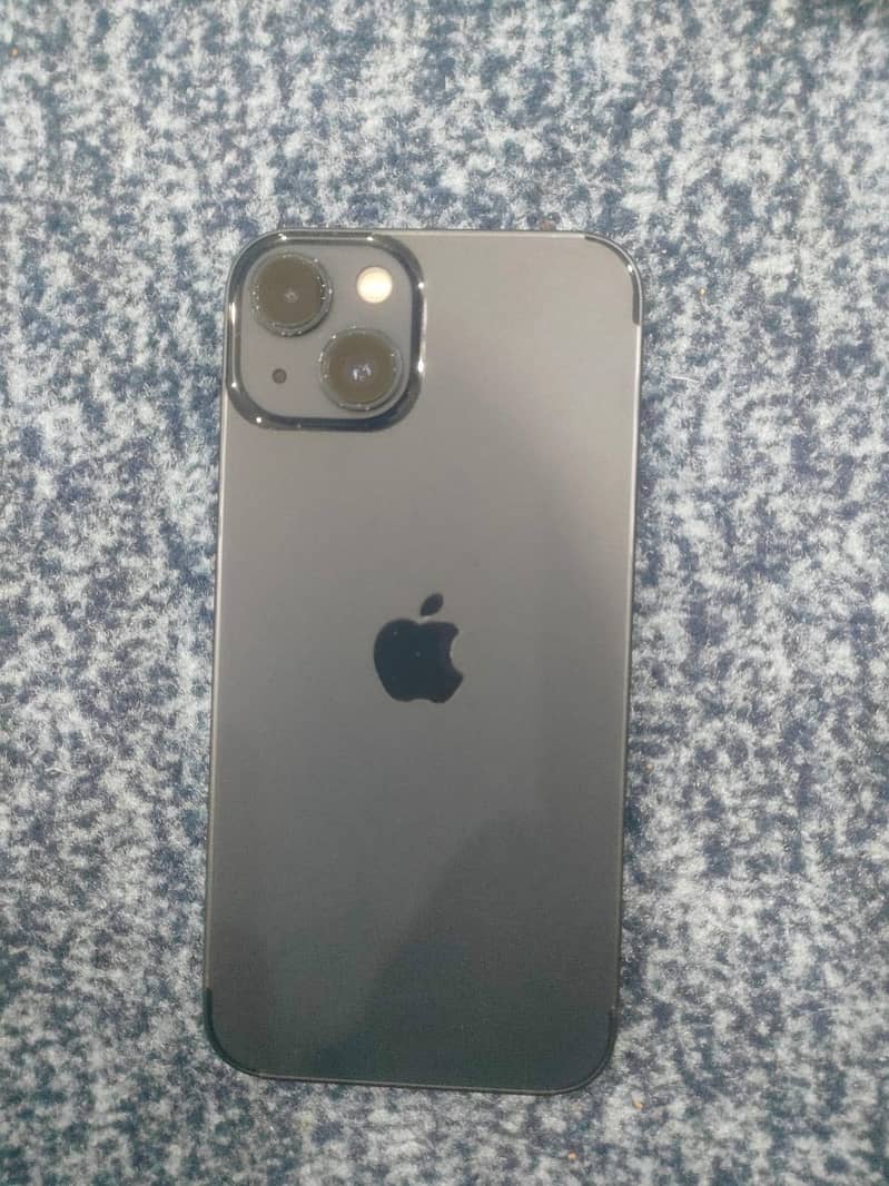 Apple iPhone 13 5