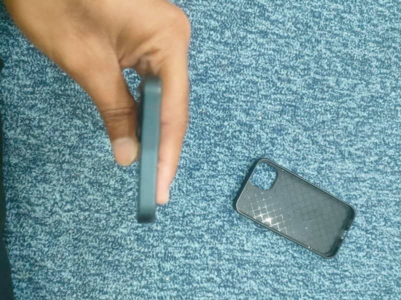 Apple iPhone 13 6