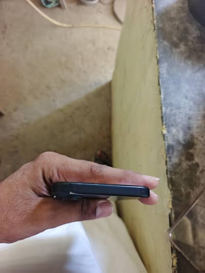 Apple iPhone 16 Plus jv